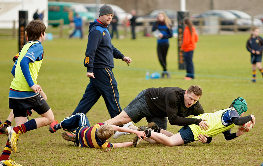 Jamie Heaslip visits Skerries RFC and trains with mini’s